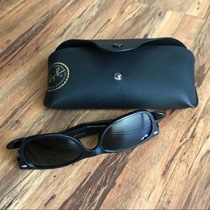 RAY-BAN New Wayfarers